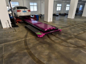 機器人立體停車設備